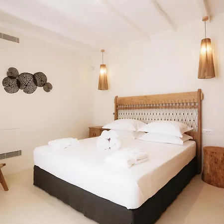 Veneta Mykonos * אורנוס